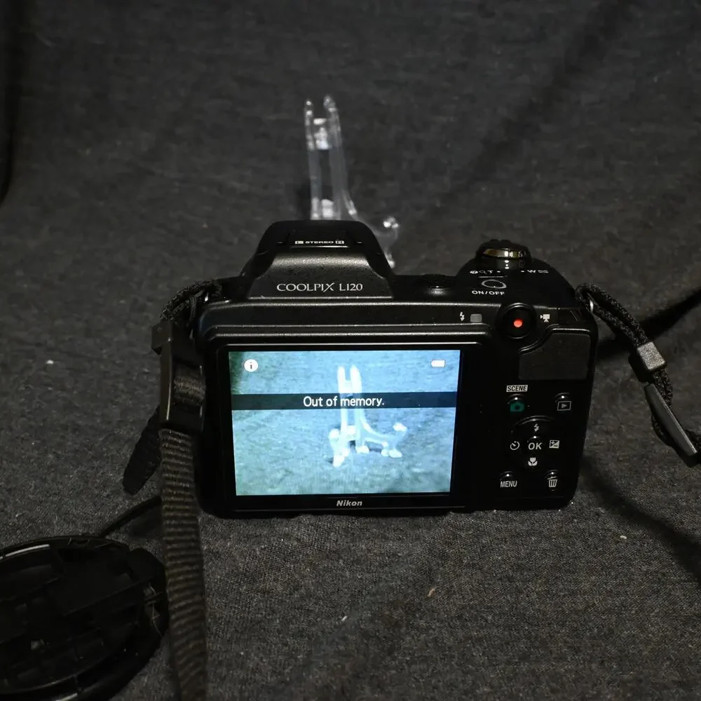 Nikon COOLPIX L120 14.1MP 21x Zoom Digital Camera TESTED